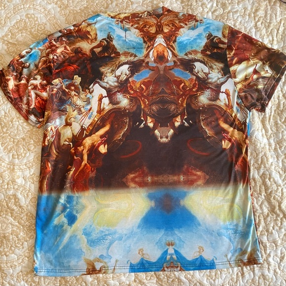 Two  Sided Artistic Graphic Tee - Picture 2 of 10